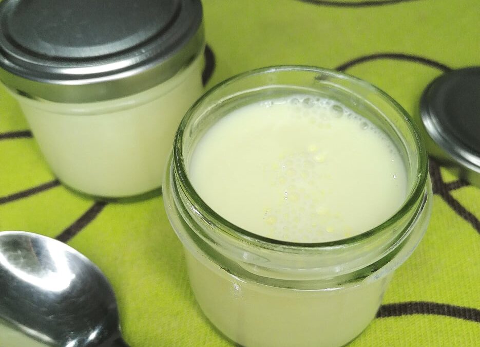 Gelatina de Limão com Iogurte